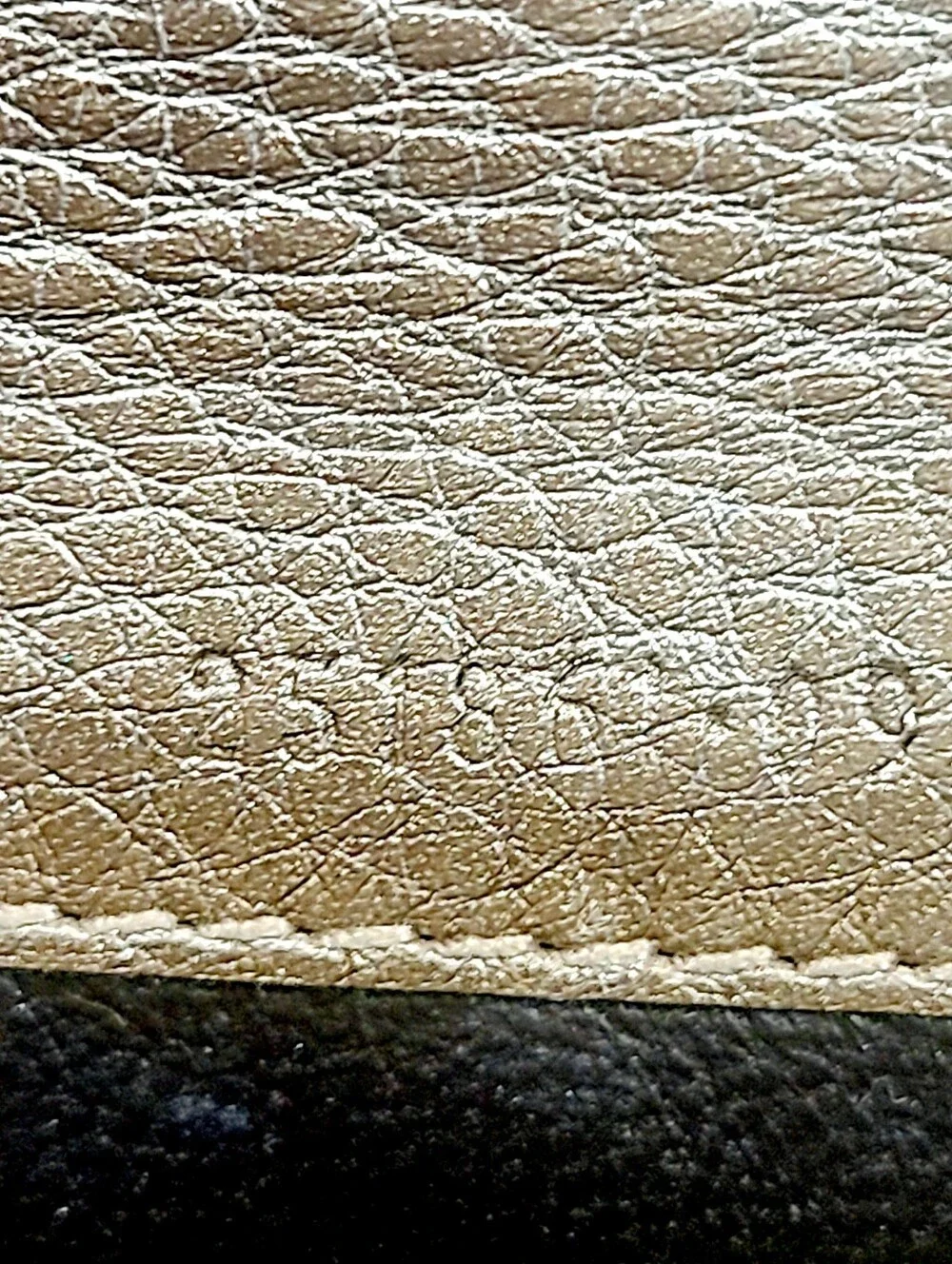 Gucci Leather Wallet On Chain - Picture 8 of 8